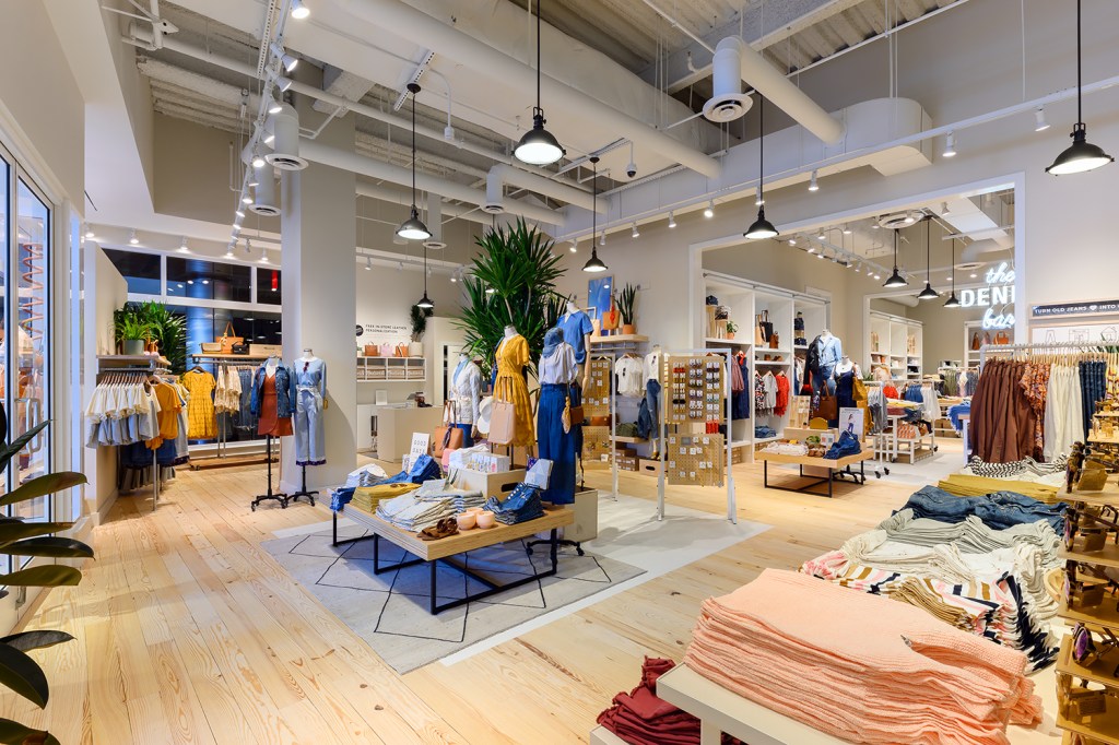 travis burnham madewell store design